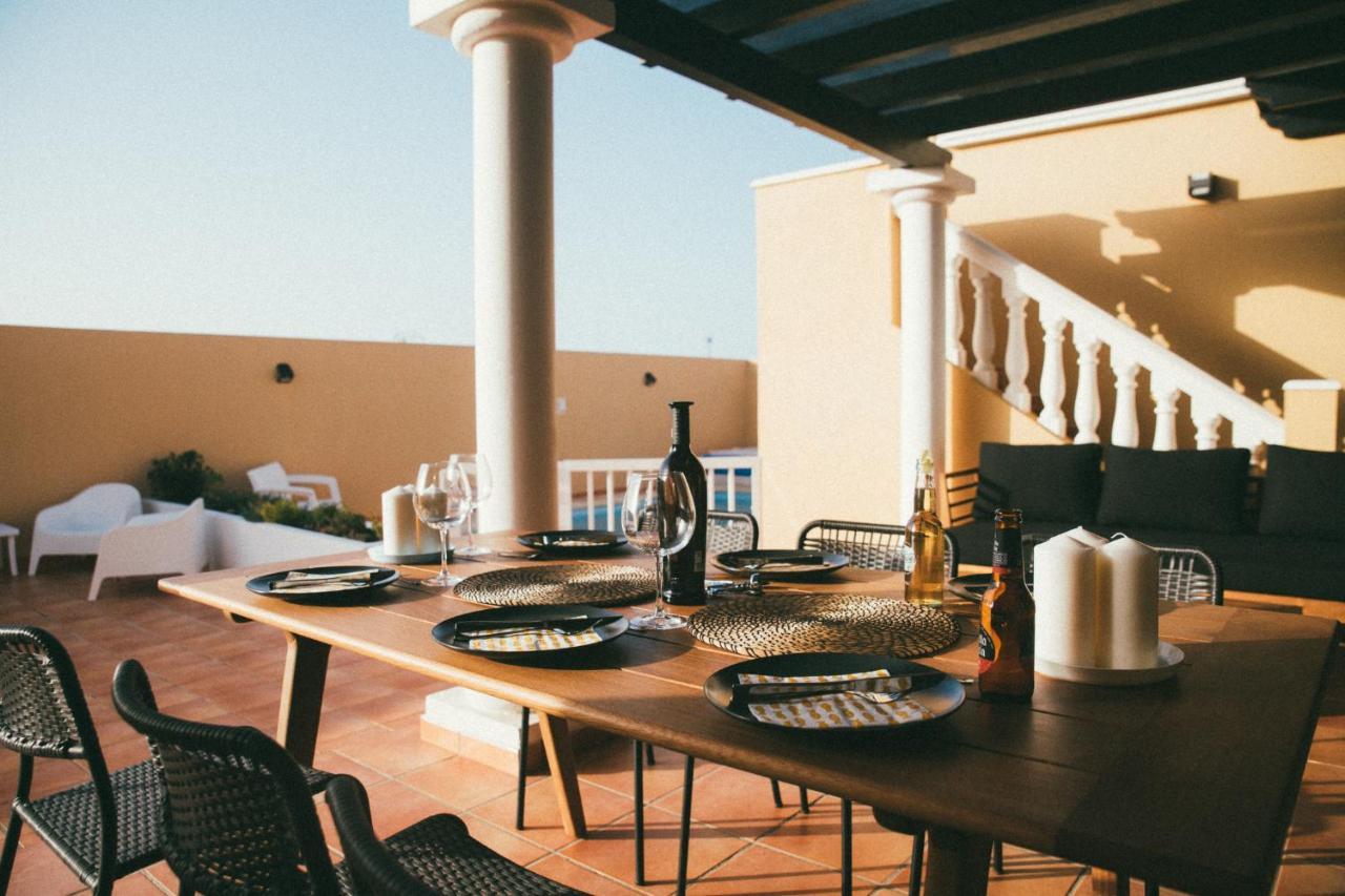 Moderne Villa Met Verwarmd Zwembad In Corralejo Exterior photo